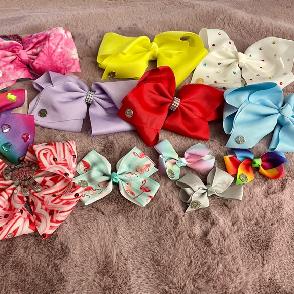 12 JoJo Siwa Hair Bows - Picture 2 of 4